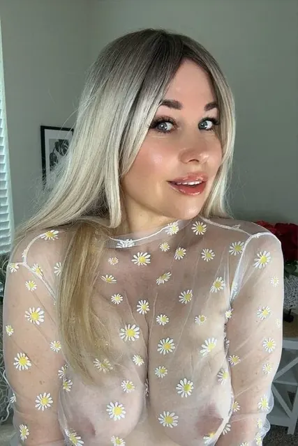 Katrina OnlyFans Creator with Exclusive Content