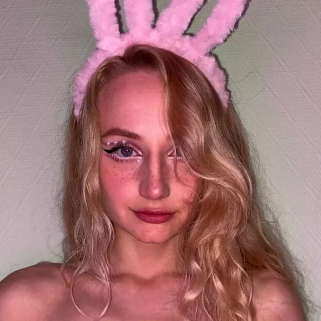 Kayacrystal OnlyFans playful content creator