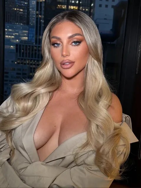Kayley Gunner OnlyFans ex-machine gunner