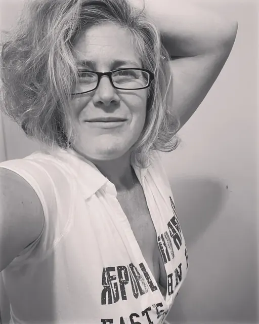 Kharis OnlyFans lingerie model