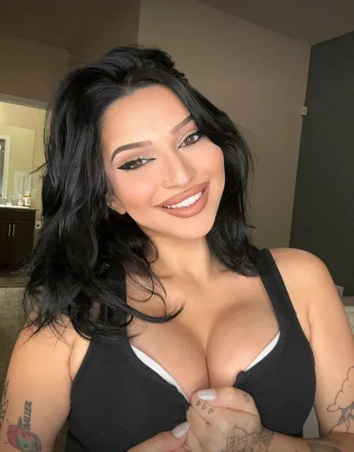 Kiana Wyld OnlyFans creator with naughty content