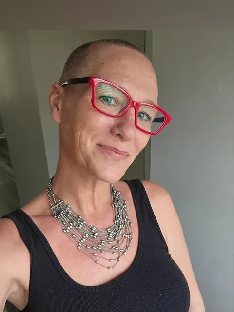 Kiki Deez OnlyFans MILF creator