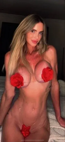 kimbrie OnlyFans bikini model