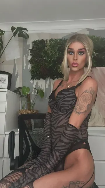 Kinkeykloe on OnlyFans, slim and sexy creator