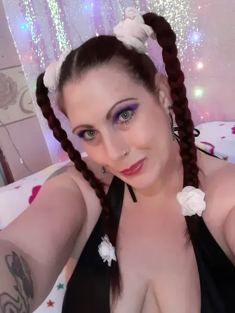 Kinkycouplelp OnlyFans exclusive content creator.