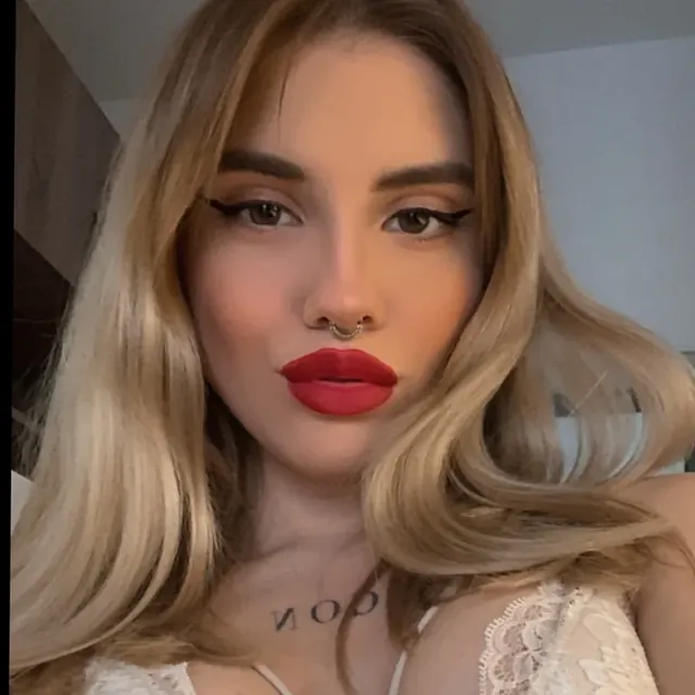 Kira Jewel Exposed OnlyFans creator with stunning content