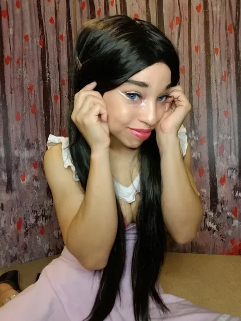 Kissinfirefly OnlyFans petite creator