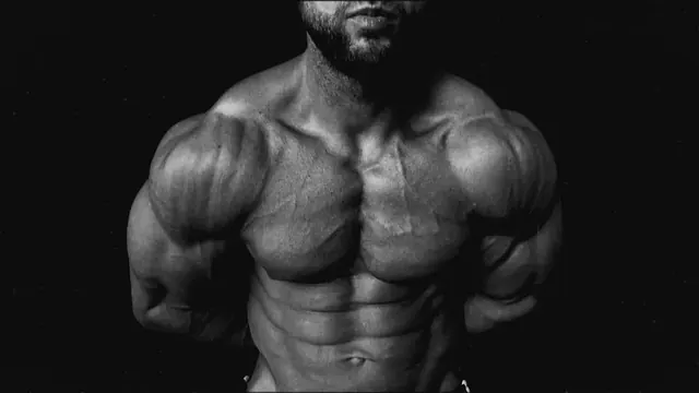 Dennis ᵒʳ kpuca OnlyFans muscle flexing