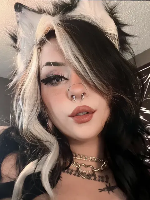 Eve OnlyFans creator with exclusive content