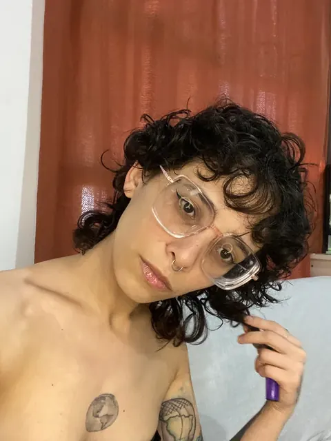 Kuromeakuma333 OnlyFans creative and funny content