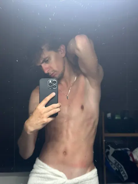 Lfrost OnlyFans creator with exclusive content