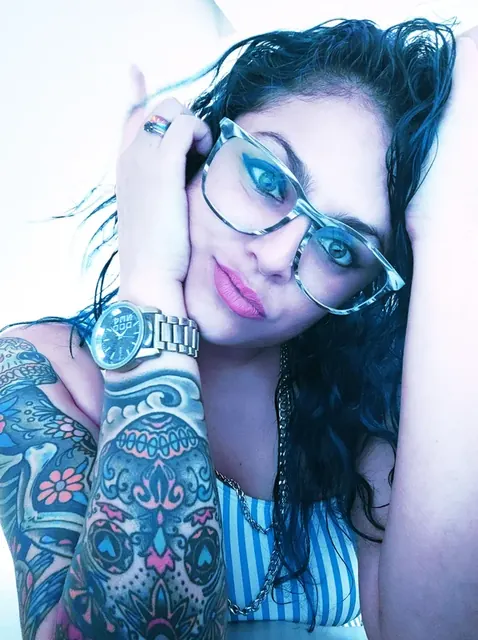 Lakatrinaoficial OnlyFans creator with a vibrant attitude