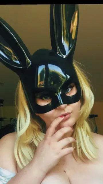 Ladyxamelia OnlyFans Curvy Beauty