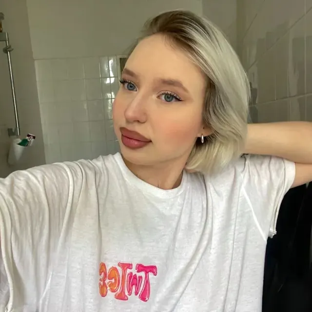 Anastasia Diamond OnlyFans creative tattooed artist