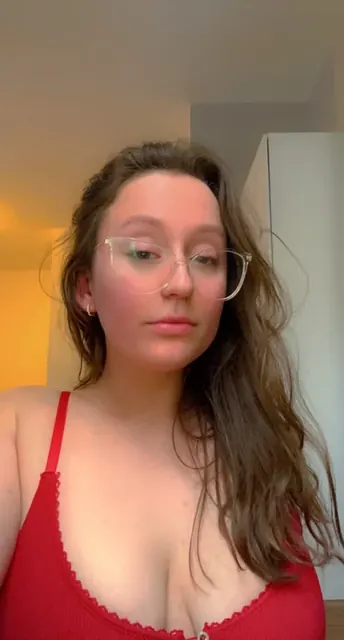 Lanamarie69 OnlyFans stoner girl next door