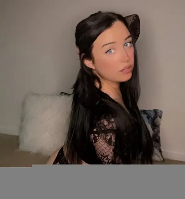 Larissanadia OnlyFans creator with black hair