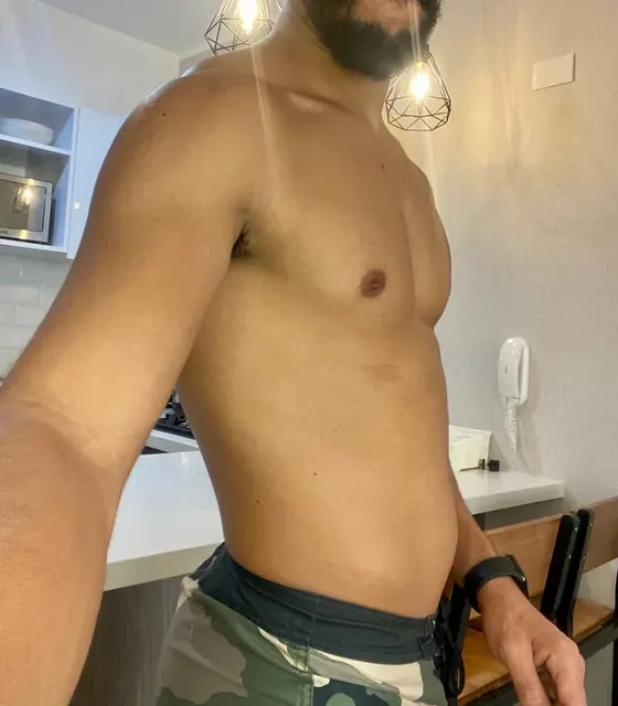 Latinxxxl OnlyFans creator with exclusive content