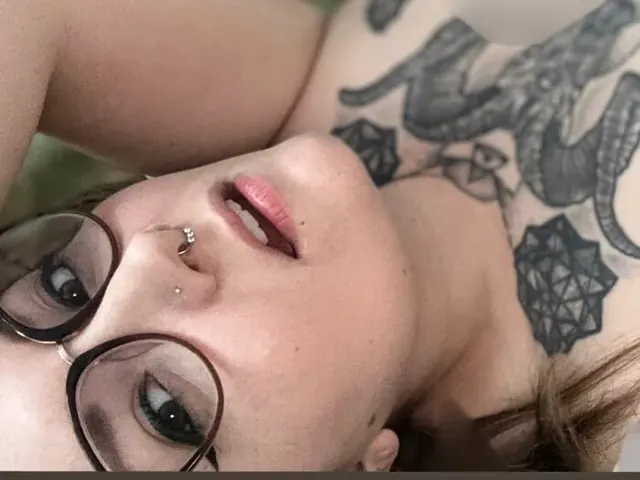 Lavenderskye19 OnlyFans Tattooed Creator