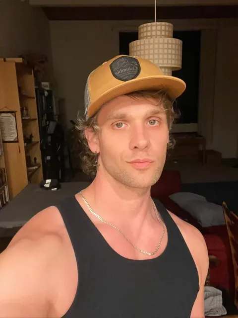 Darian Black OnlyFans Versatile Gay Creator