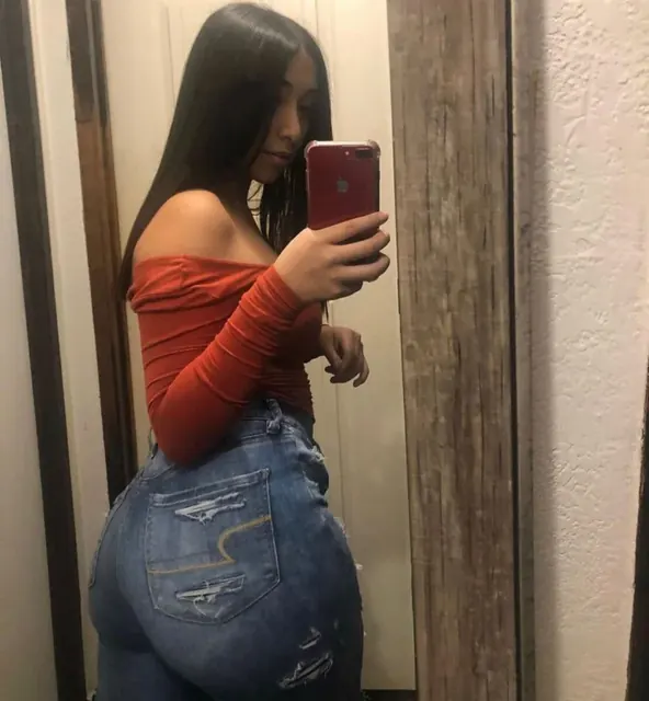 La Nalgona OnlyFans creator with explicit content