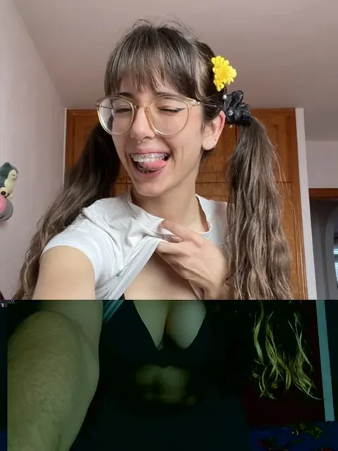Layla 3 OnlyFans creator sharing exclusive content