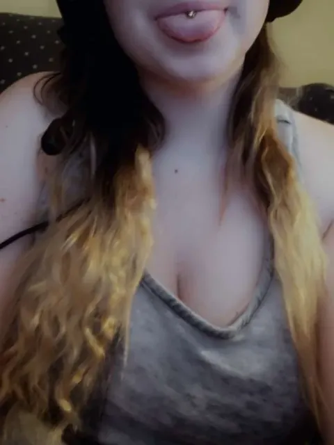 LeaLovely OnlyFans spicy gamer