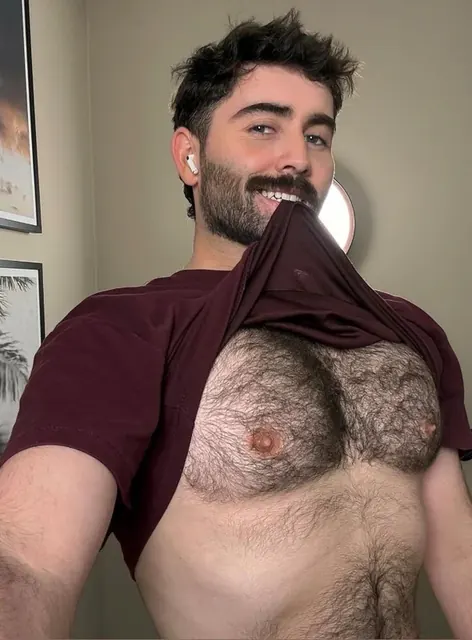 L leejamesx OnlyFans male creator