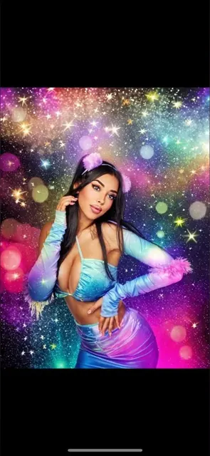 Leia OnlyFans creator sharing exclusive content