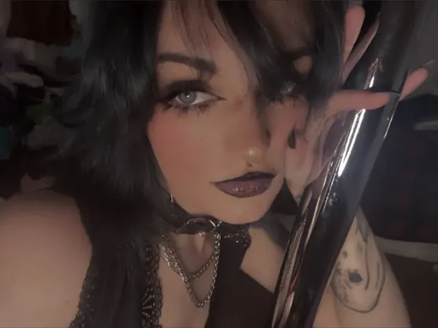 Lelah Kitten OnlyFans creator with engaging content