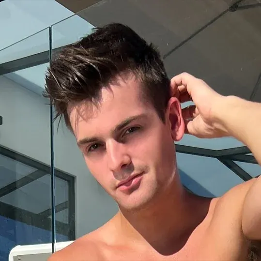 Leon Bay OnlyFans interactive creator