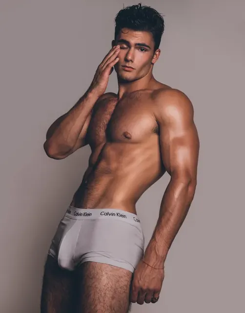 Levi Conely OnlyFans fitness model