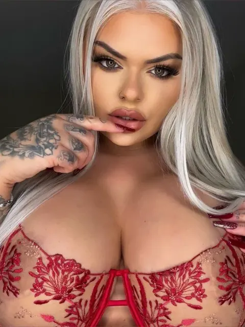 Lexie Essex OnlyFans top British creator