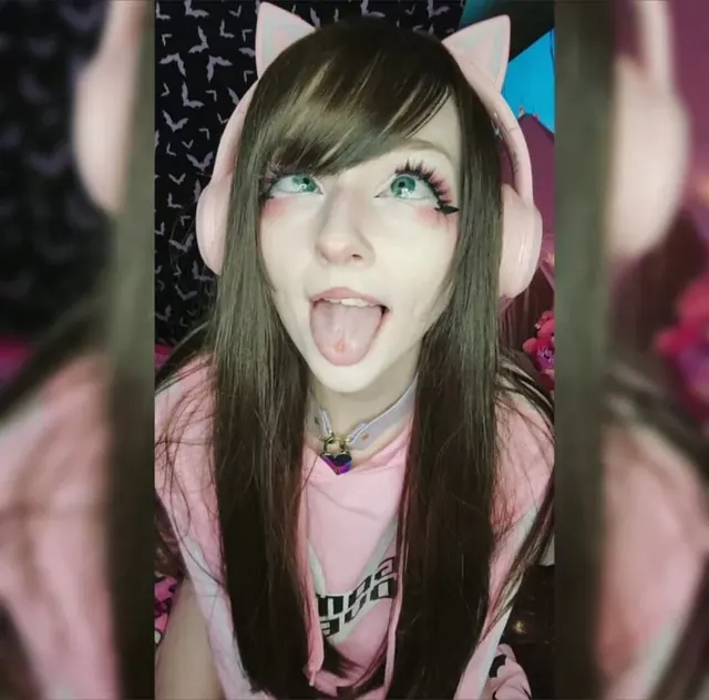 Lexiepidemic OnlyFans creator with unique ahegao content.