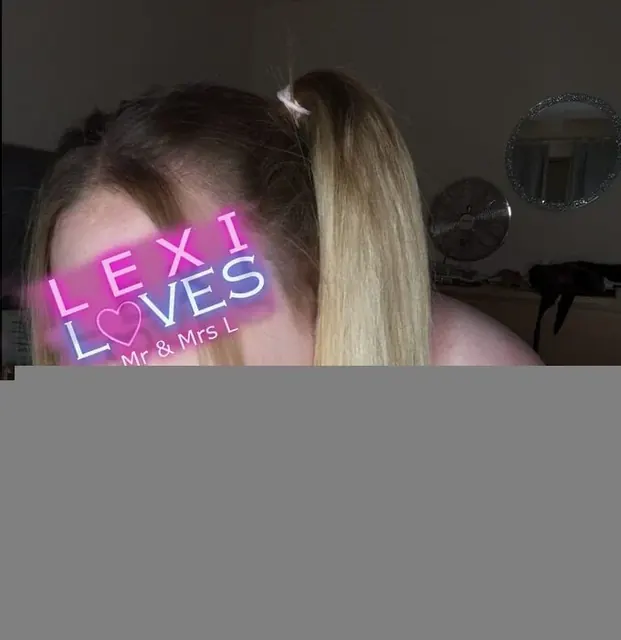 Lexiloves6699 OnlyFans profile curvy British MILF