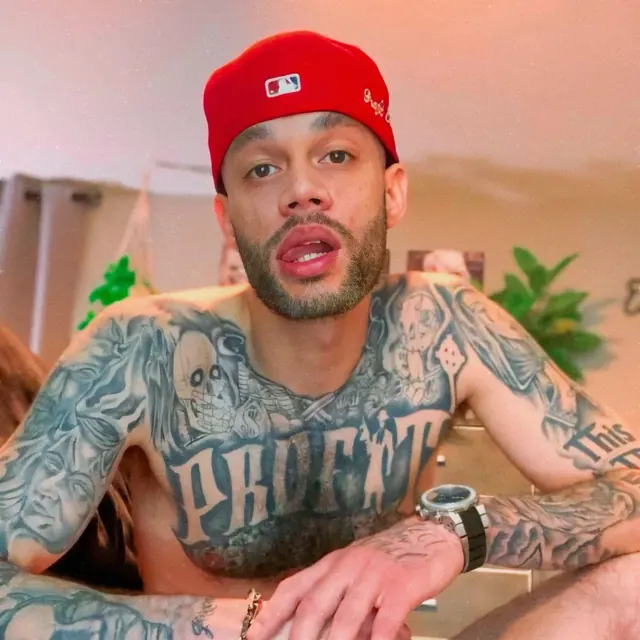 Lexrecks2020 OnlyFans creator with exclusive content