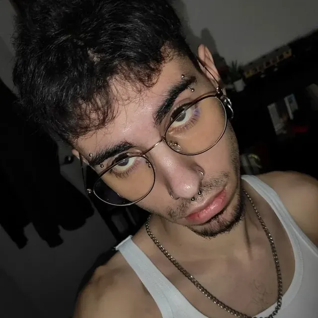 Liamsoles OnlyFans Spanish foot worship enthusiast