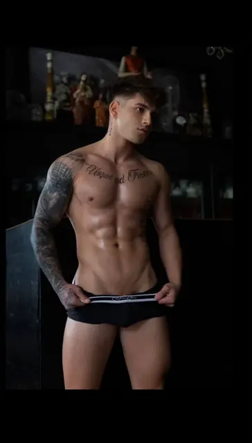 @Liam Reed VIP OnlyFans interactive male model