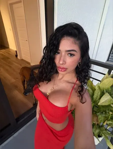 lianalove OnlyFans petite princess
