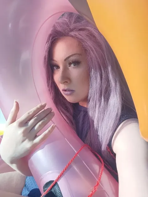 Lila OnlyFans alt content creator