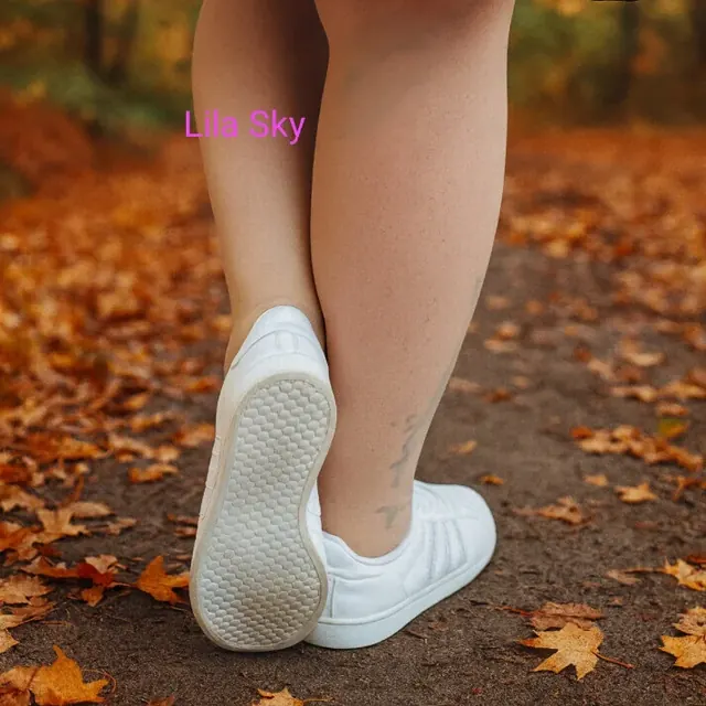 LilaSky Free OnlyFans feet and high heels enthusiast