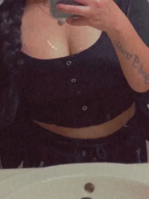 Drizzle on OnlyFans showcasing exclusive content