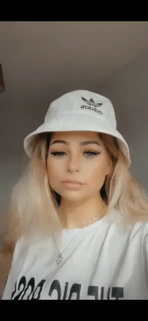 Lilbuffbaddievip on OnlyFans with a vibrant personality
