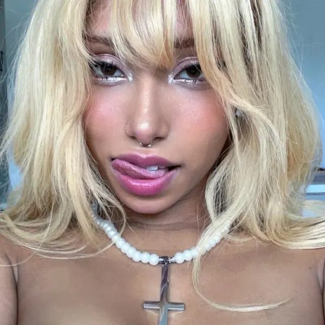 NAMIKO OnlyFans creator with engaging content