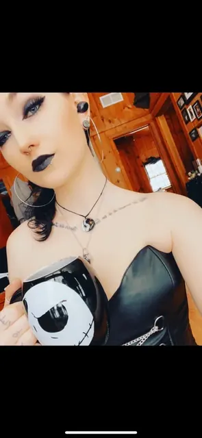 Miss A OnlyFans artist with a passion for nature