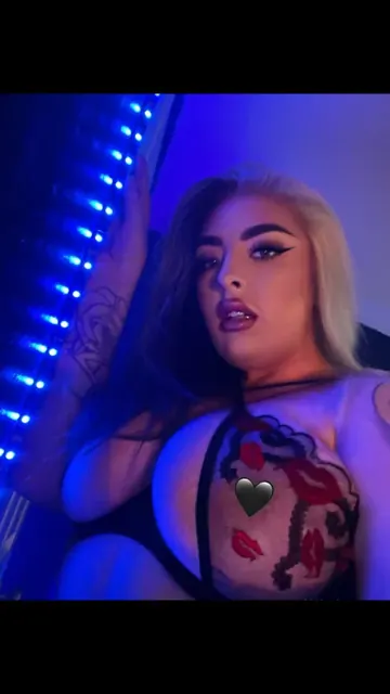 Lilly Knoxx OnlyFans creator with uncensored content