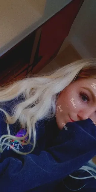 R O S I E OnlyFans creator with engaging content