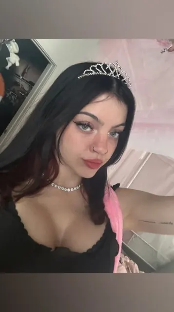 Lena 🖤 OnlyFans tattooed creator