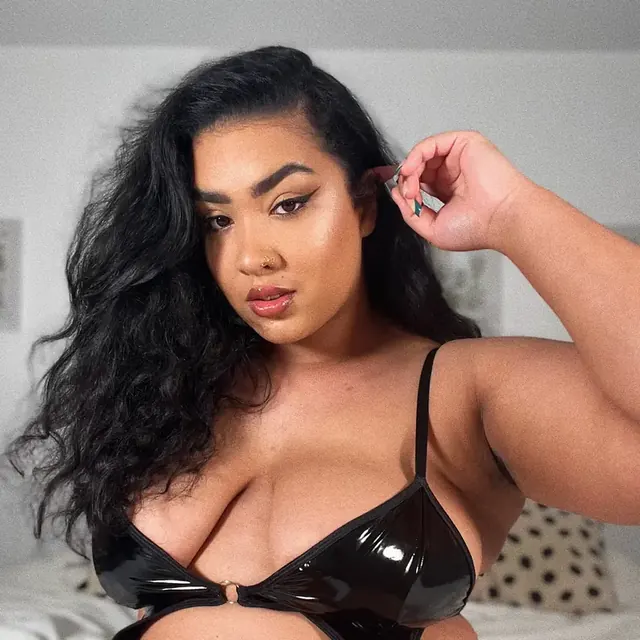 lilythevixen OnlyFans creator with exclusive content