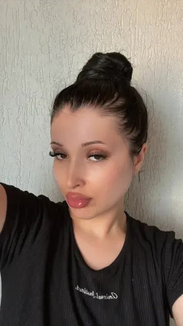 Lisa jaz OnlyFans creator with sexy pics