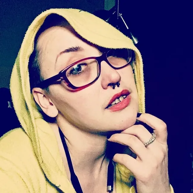 Little3tailedfox OnlyFans playful kitten